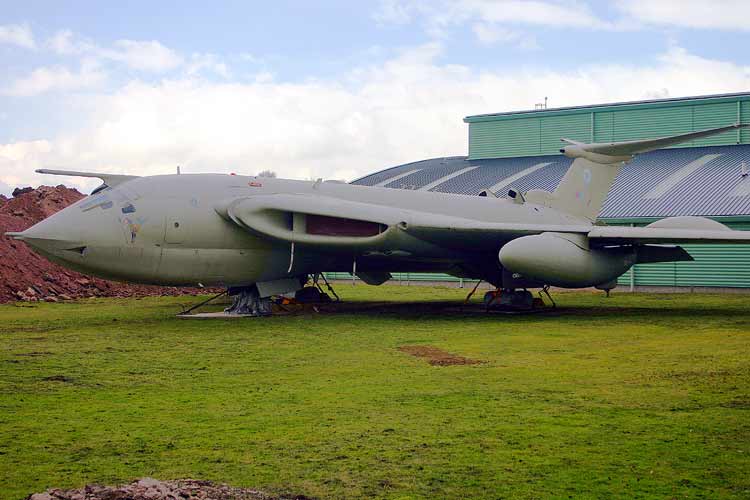 Handley Page Victor B.2R, B(SR).2, K.2 (XH672)