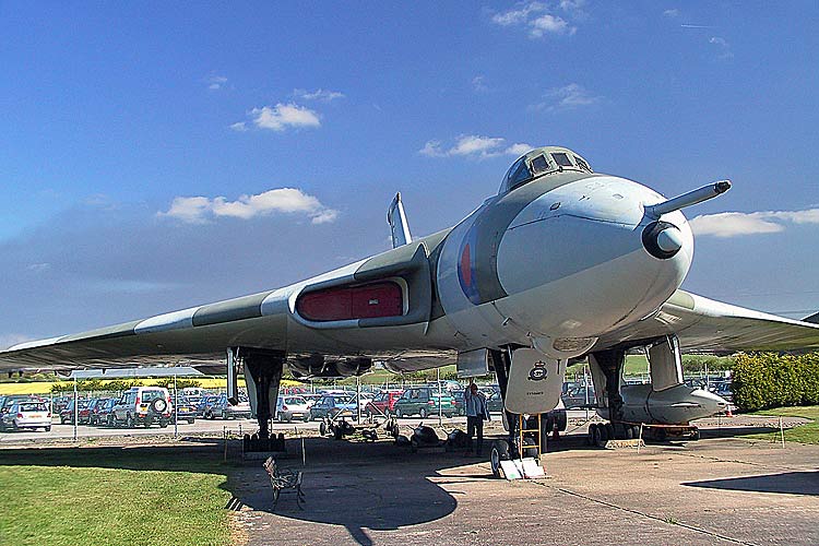 Vulcan-B2-XM594.jpg
